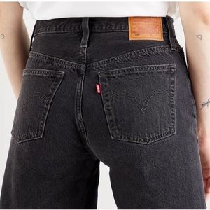 Levi’s - 501 Mid Thigh Shorts